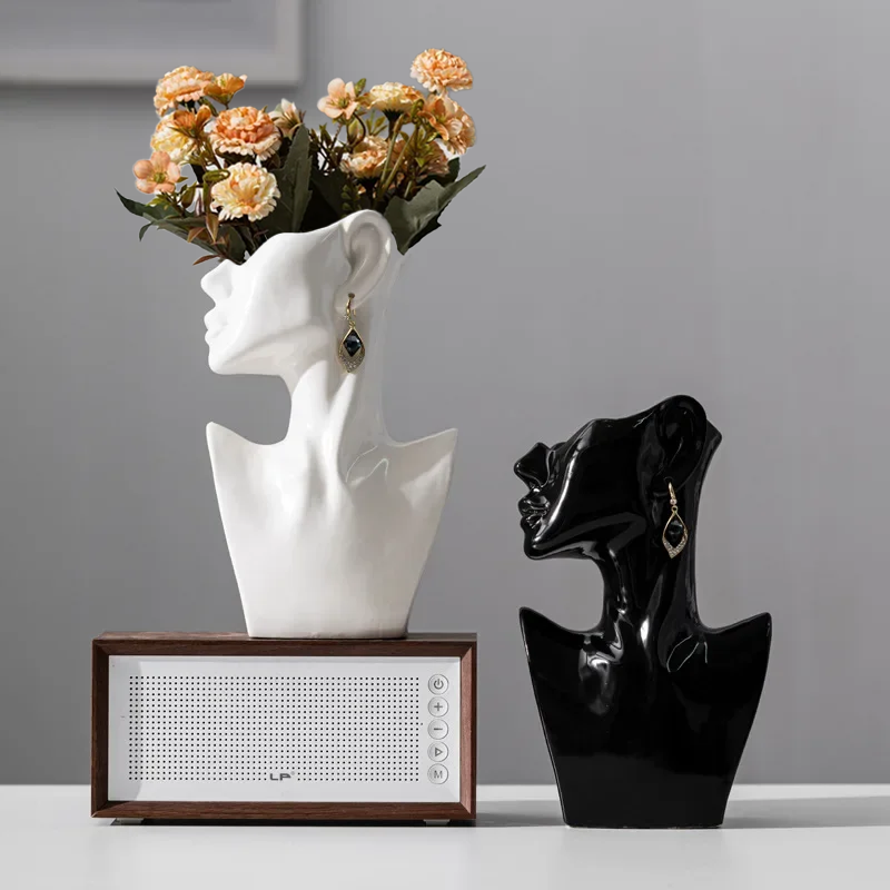 Venus Bloom Porcelain Vase