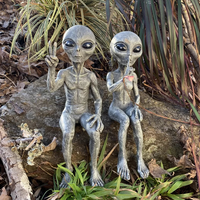 Alien Outer Space Alien Dude & Babe Shelf Sitters 2-Piece Set