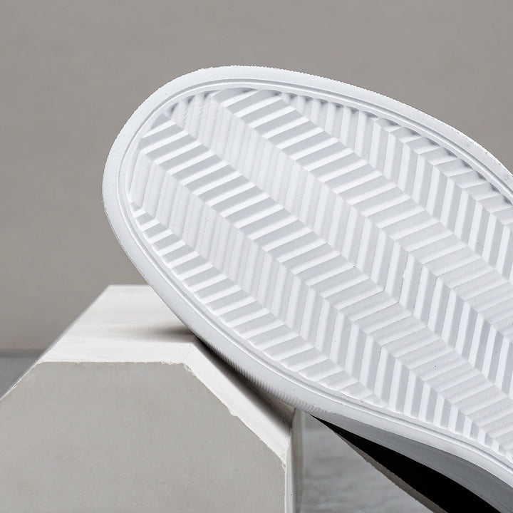 Maverick Sneakers